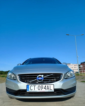 Volvo V60 cena 65000 przebieg: 99750, rok produkcji 2018 z Toruń małe 211
